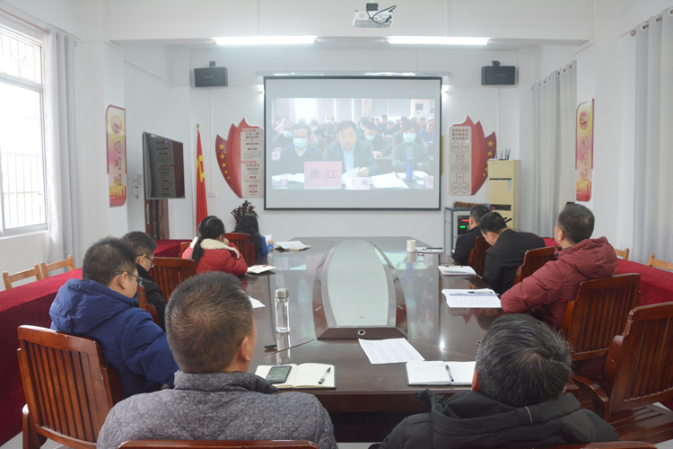 汲取会议精神，强化责任担当 ——我校领导班子及部分中层干部参加供销合作社全面从严治社电视电话会议